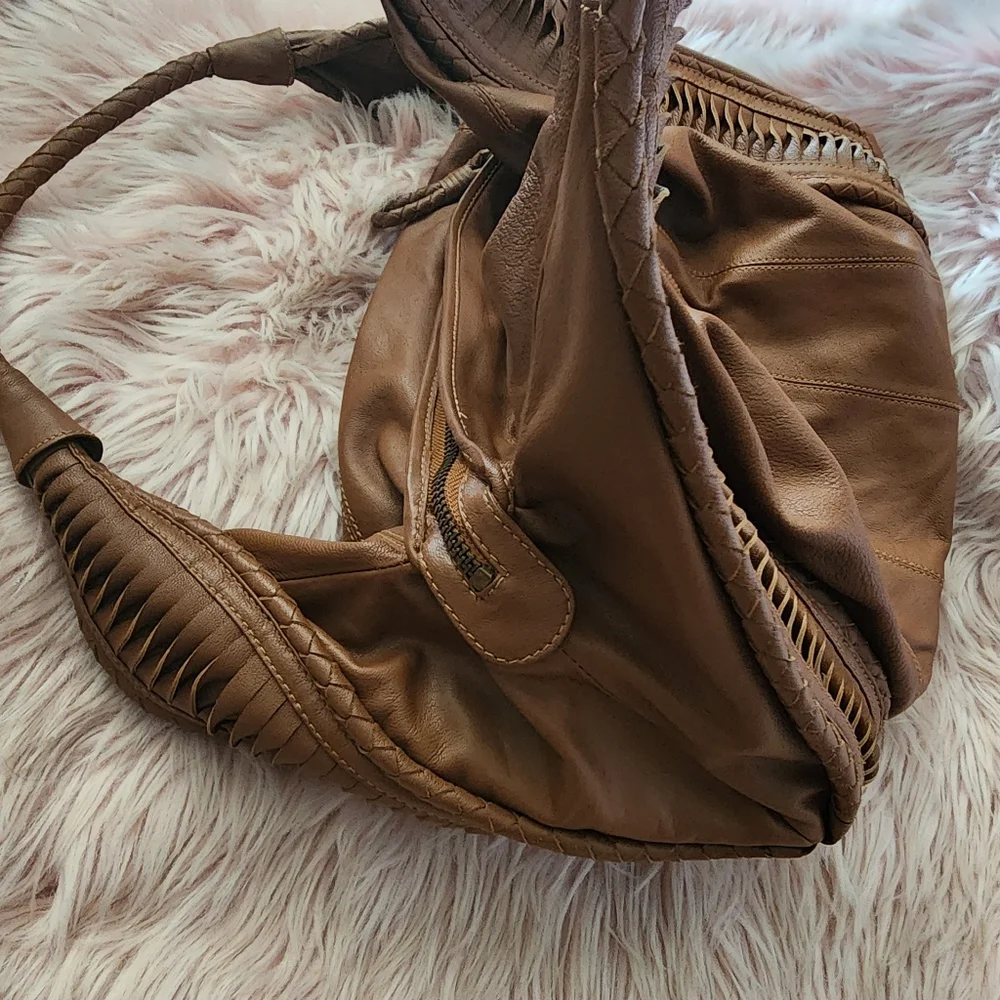 Clever Cariage Company St. Tropez Handcrafted Leather Hobo light brown